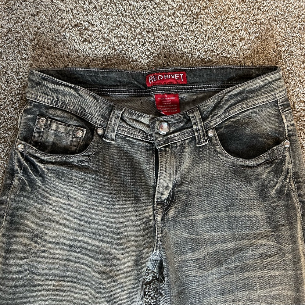 redrivet brand jeans- distressed